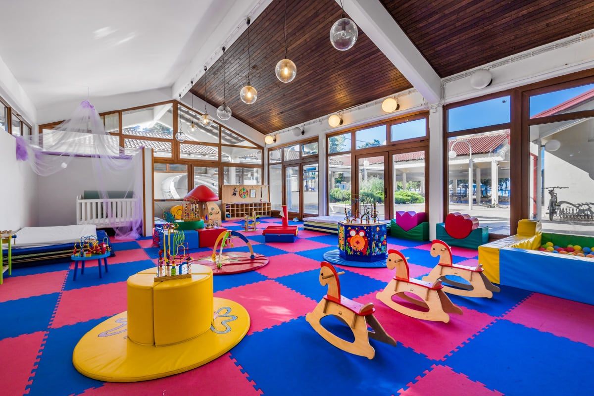 Šarena igraonica baby room s mekim podom